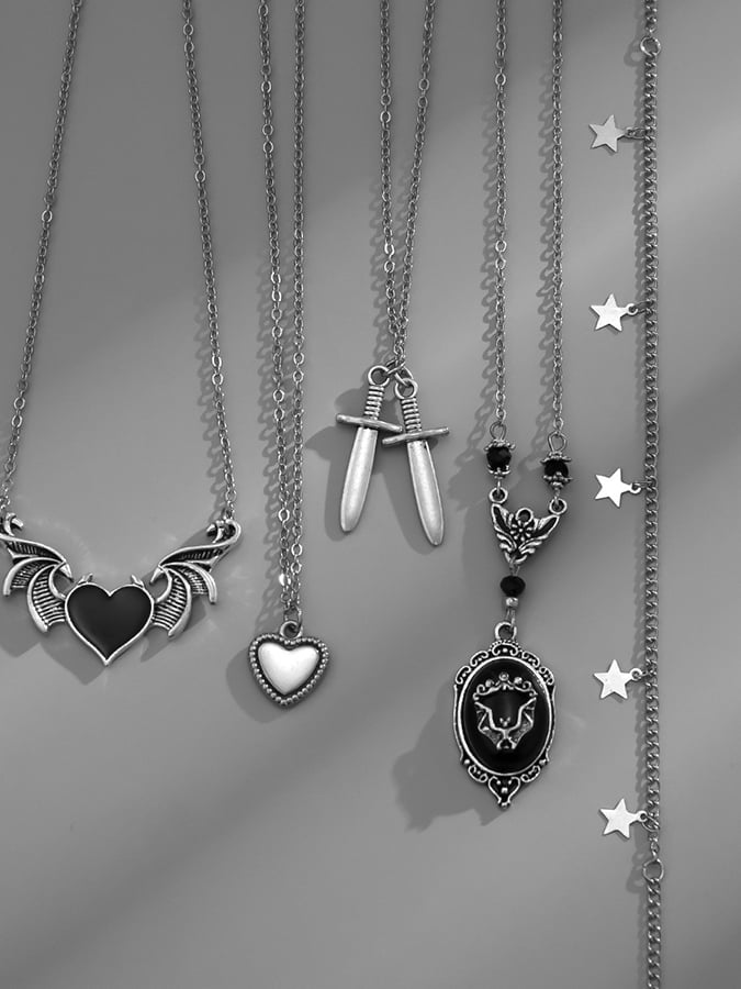 Halloween Gothic Dark Heart Wings Pendant Necklace