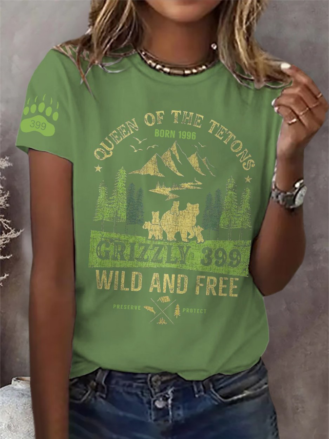 Retro Queen Of The Tetons Born 1996 Grizzly 399 Wild And Free Preserve Protect Print T-Shirt