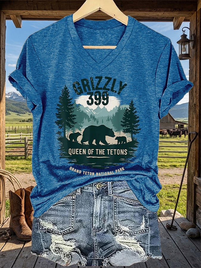 V-Neck Retro Grizzly 399 Queen Of The Tetons Grand Teton National Park Print T-Shirt