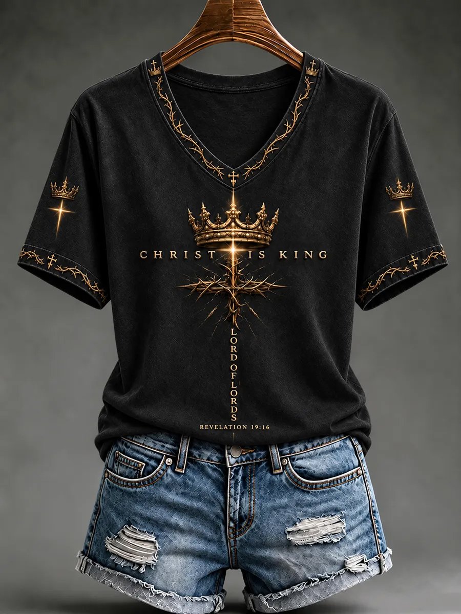 Women'S Christian Christ Is King Short Sleeve T-Shirt