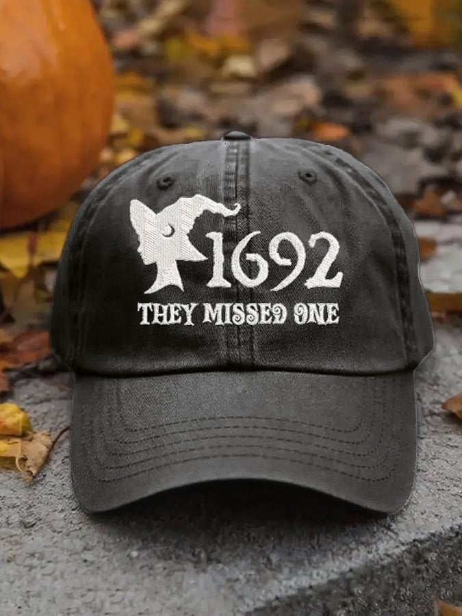 Western 1692 Print Hat