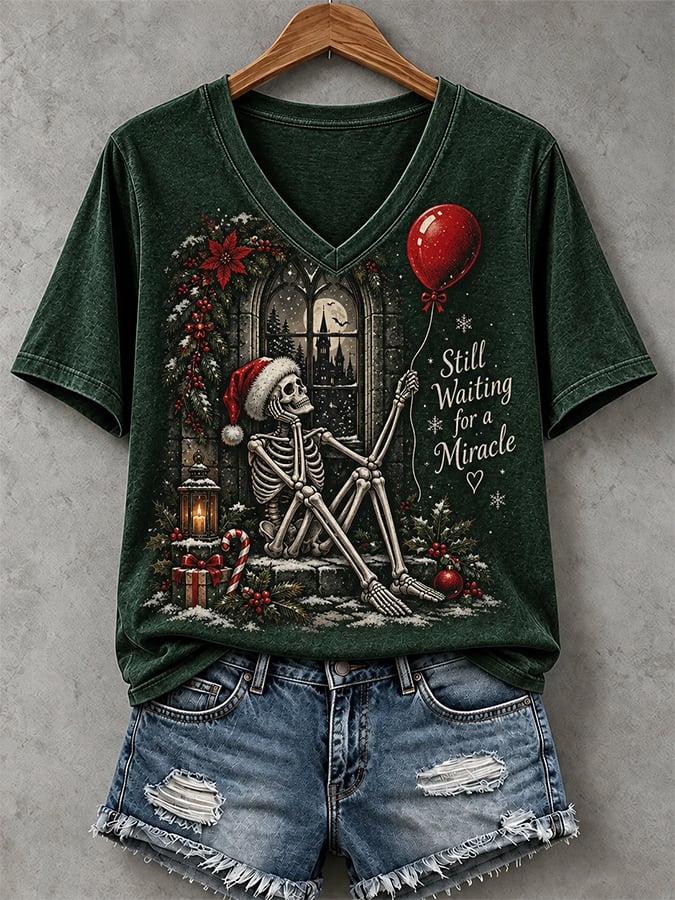Women's Christmas "Still Waiting For A Miracle" Pattern Comfortable V-neck Short Sleeve T-shirt