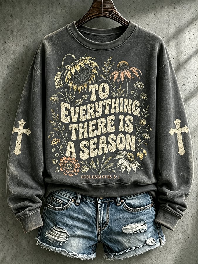 Women's To Everything There Is A Season Print Casual T-shirt